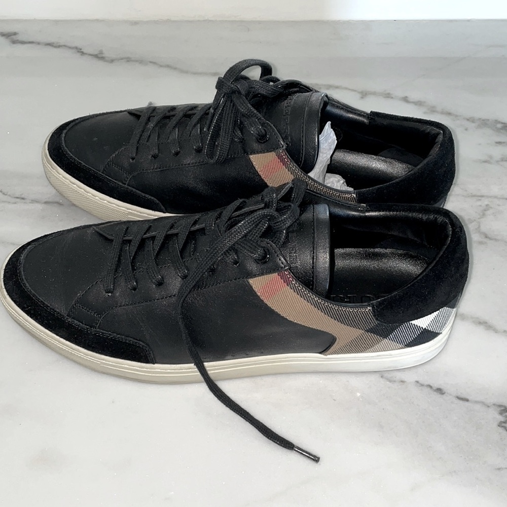 Burberry men’s sneaker sz43